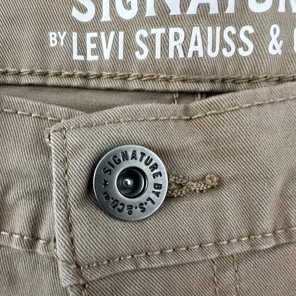 Levis Signature Men's Beige 40W x 30L Athletic Fit Chino Pants - Picture 4 of 16
